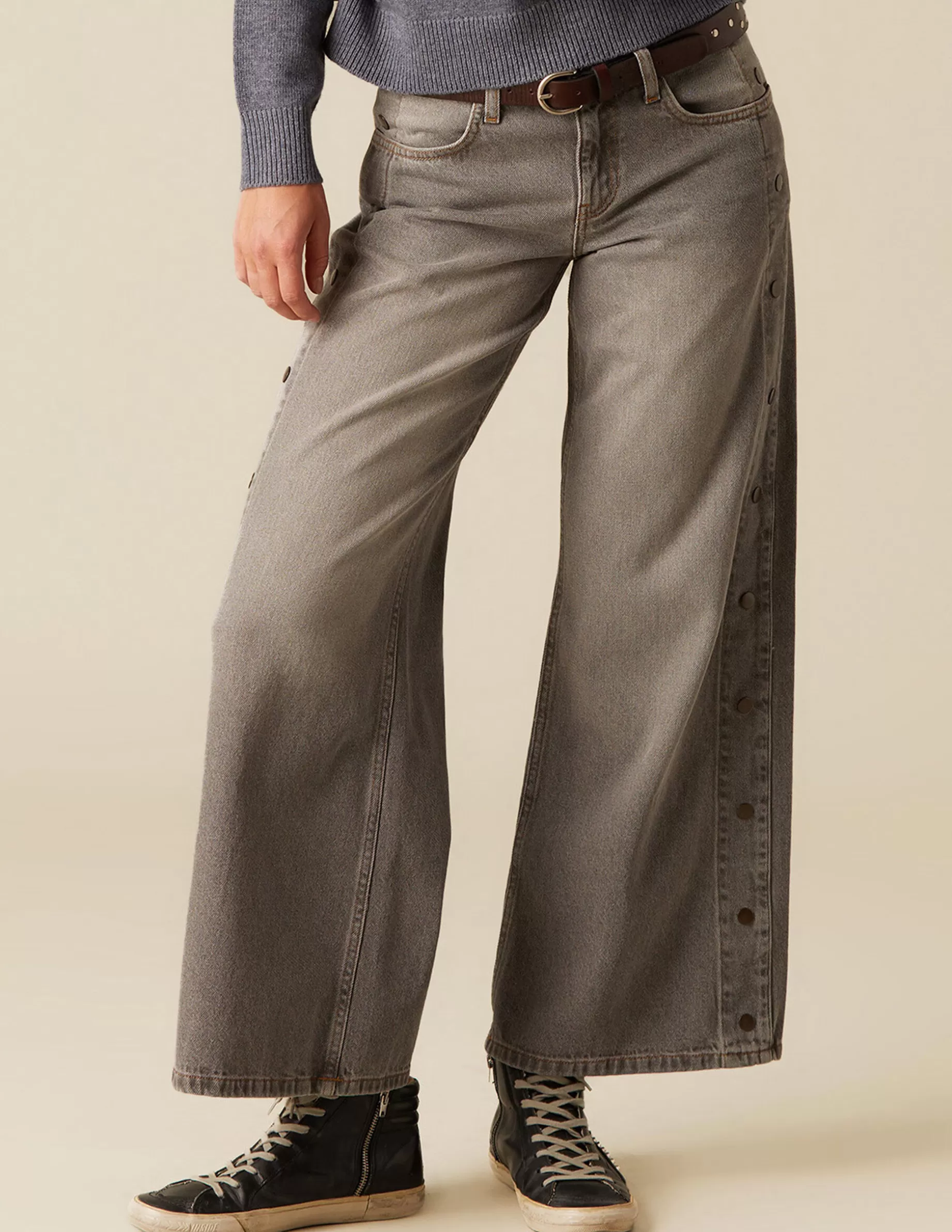 Outlet NÍCOLI PANTALÓN GRIS BOTONES LATERAL Grises