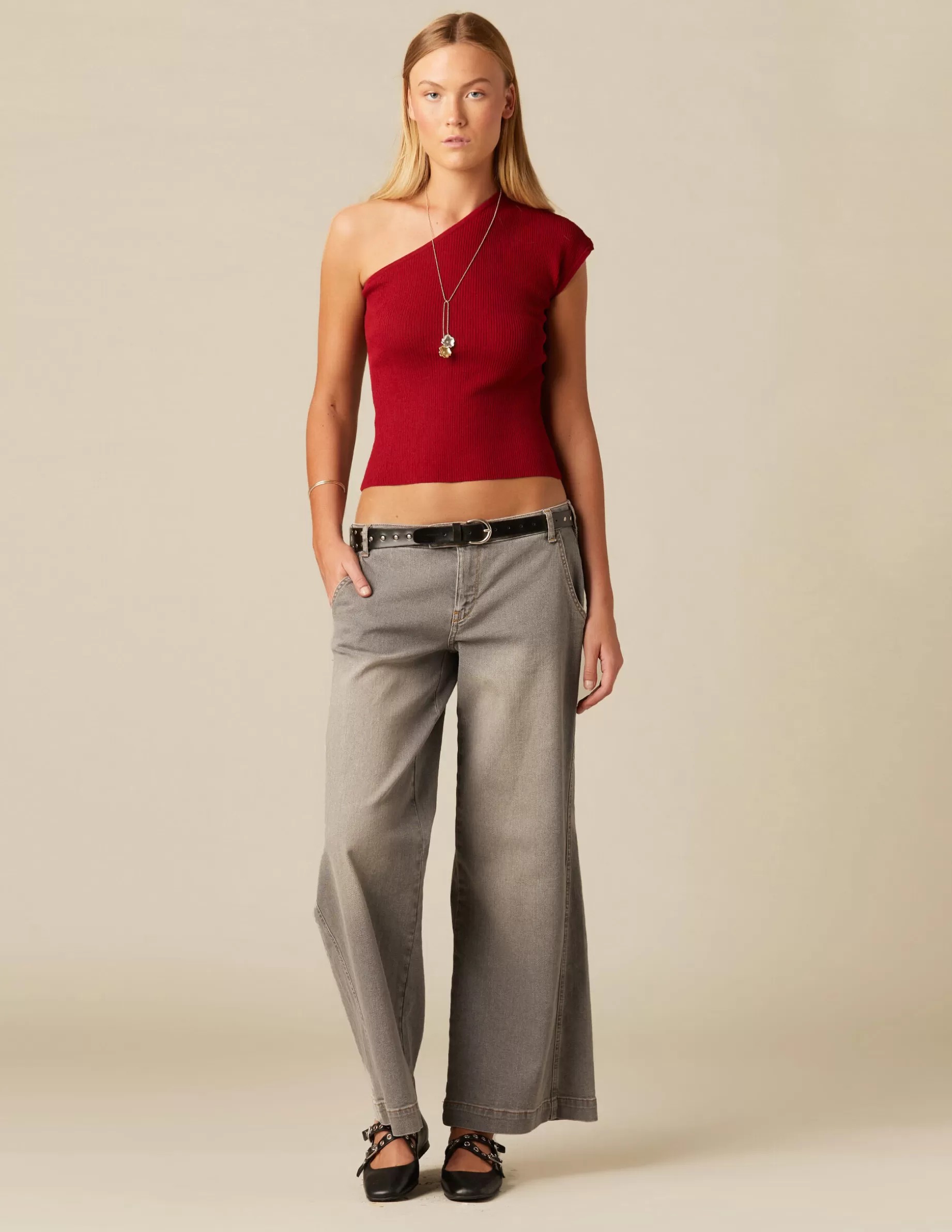 Shop NÍCOLI PANTALÓN LOW WAIST DOBLE BOTÓN GRIS Grises